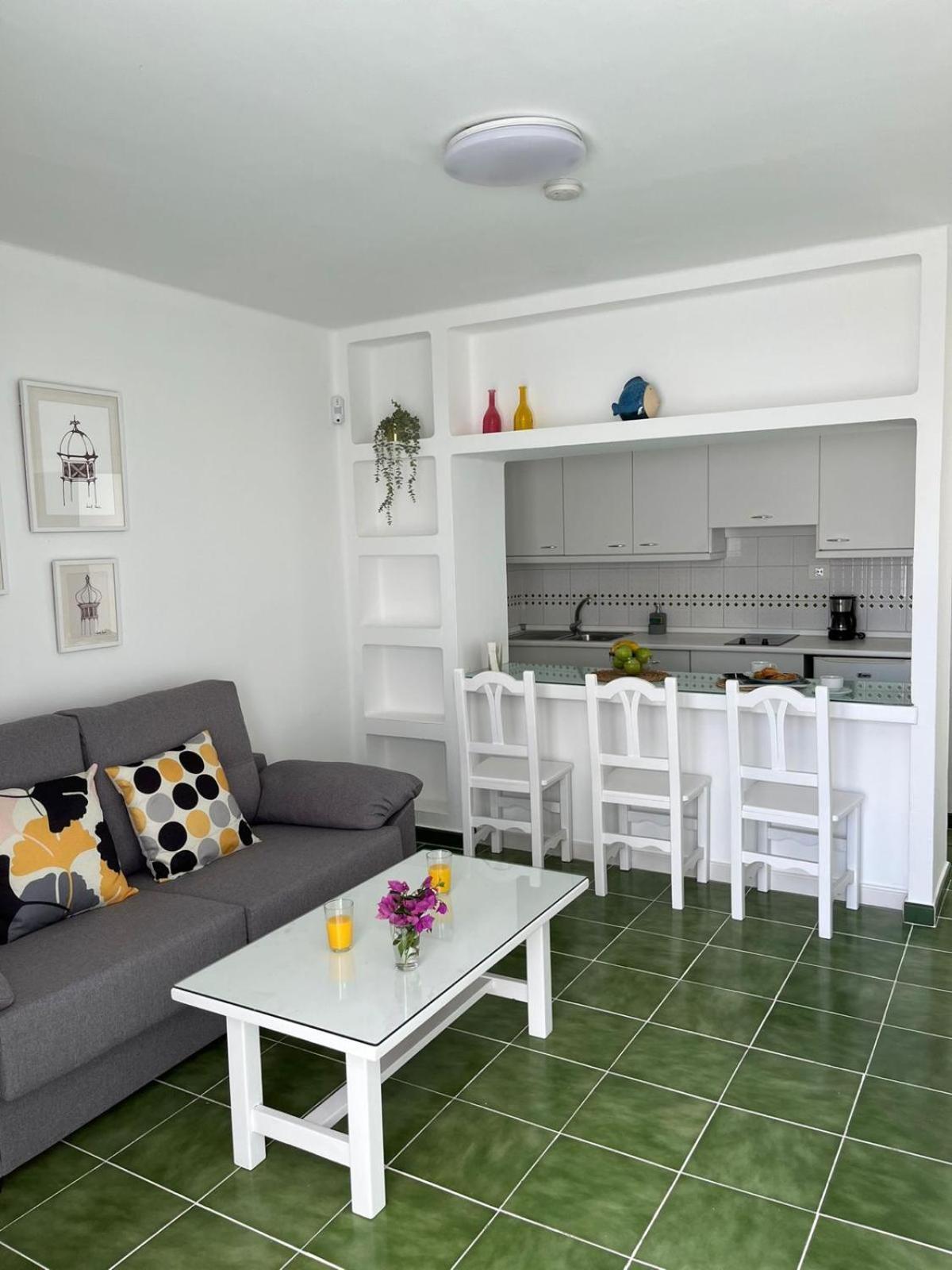 Bungalow Buganvilla ติอาส ภายนอก รูปภาพ